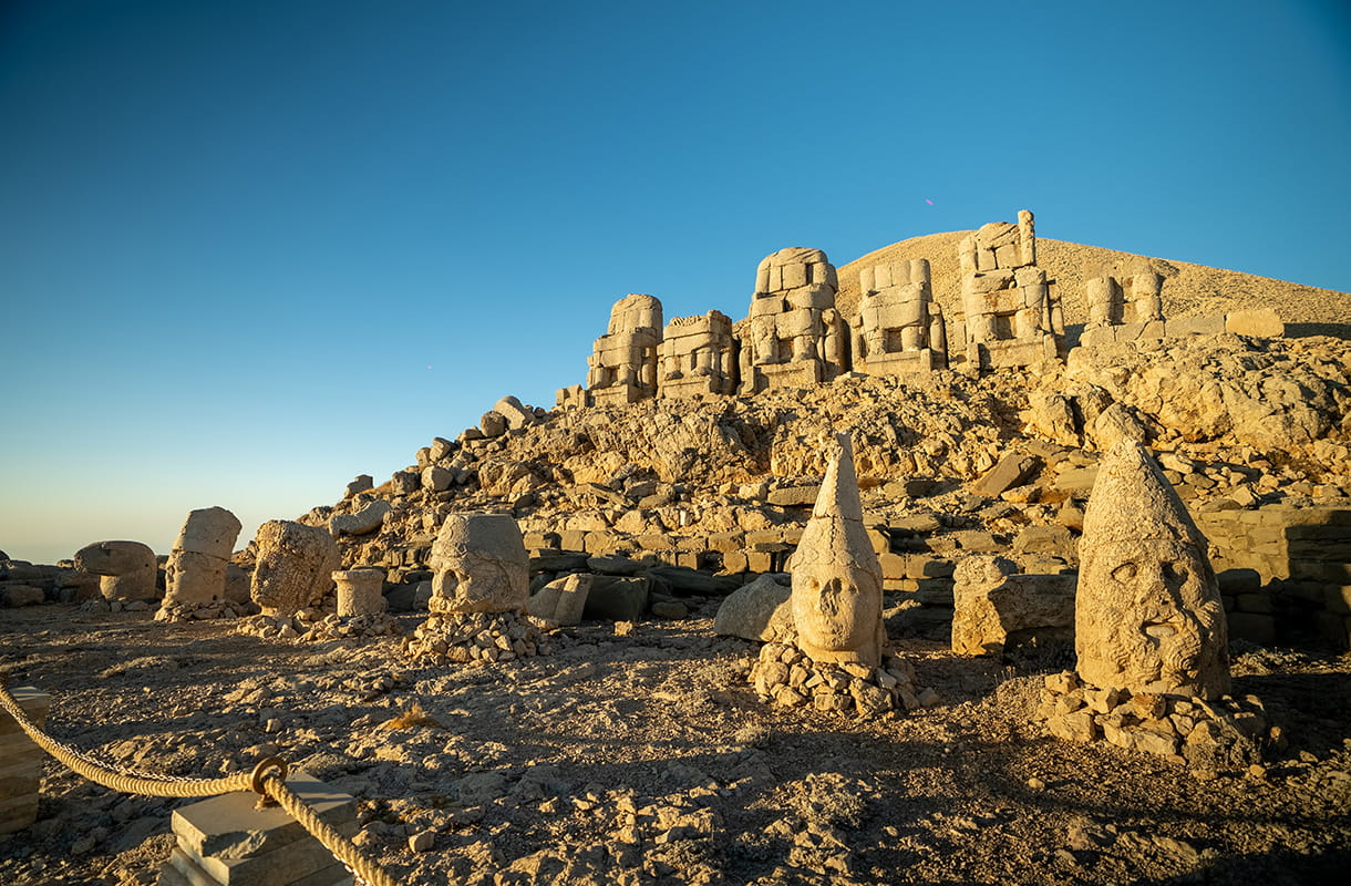 2 Days on Mount Nemrut: A Route to Amazing Sunset Views box